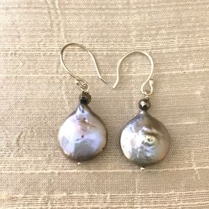 PEARL EARRINGS GRAY FLAT ROUND PEARL STERLING